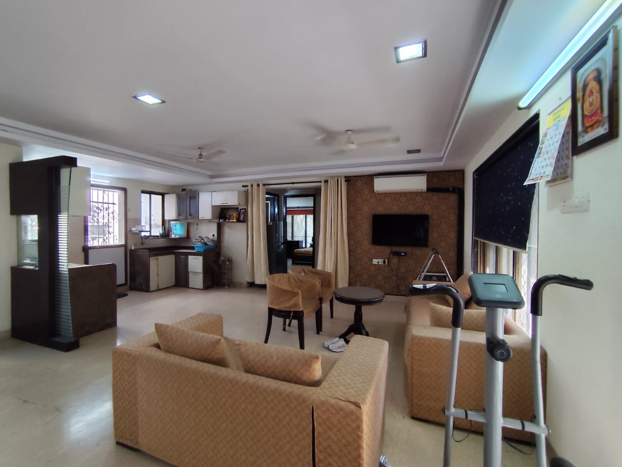 2 BHK Apartment for Rent in Khar West Mumbai