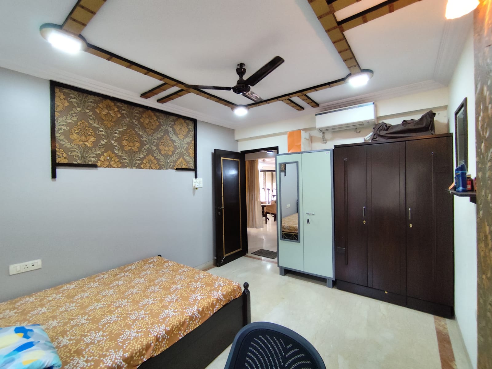 2 BHK Apartment for Rent in Khar West Mumbai