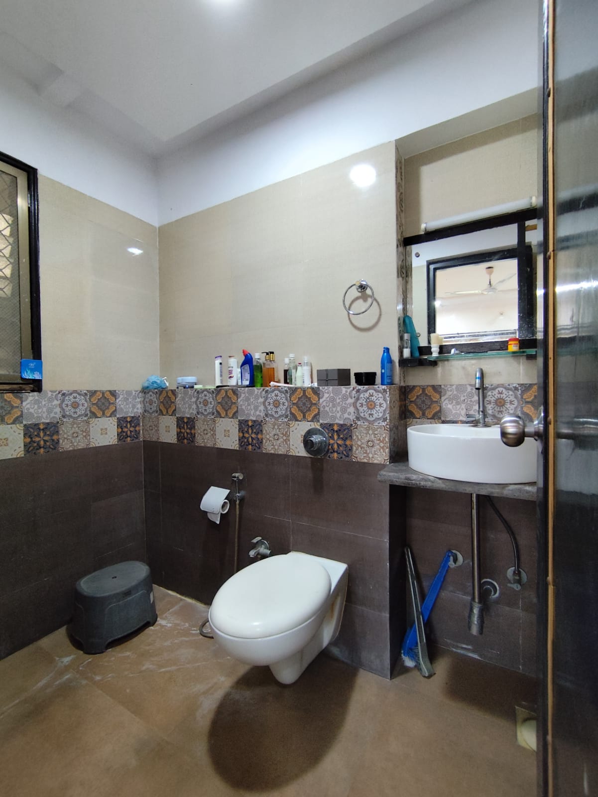 2 BHK Apartment for Rent in Khar West Mumbai