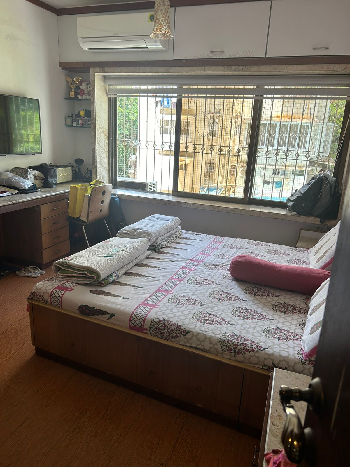 3 BHK Apartment for Rent in Pali Hill Mumbai