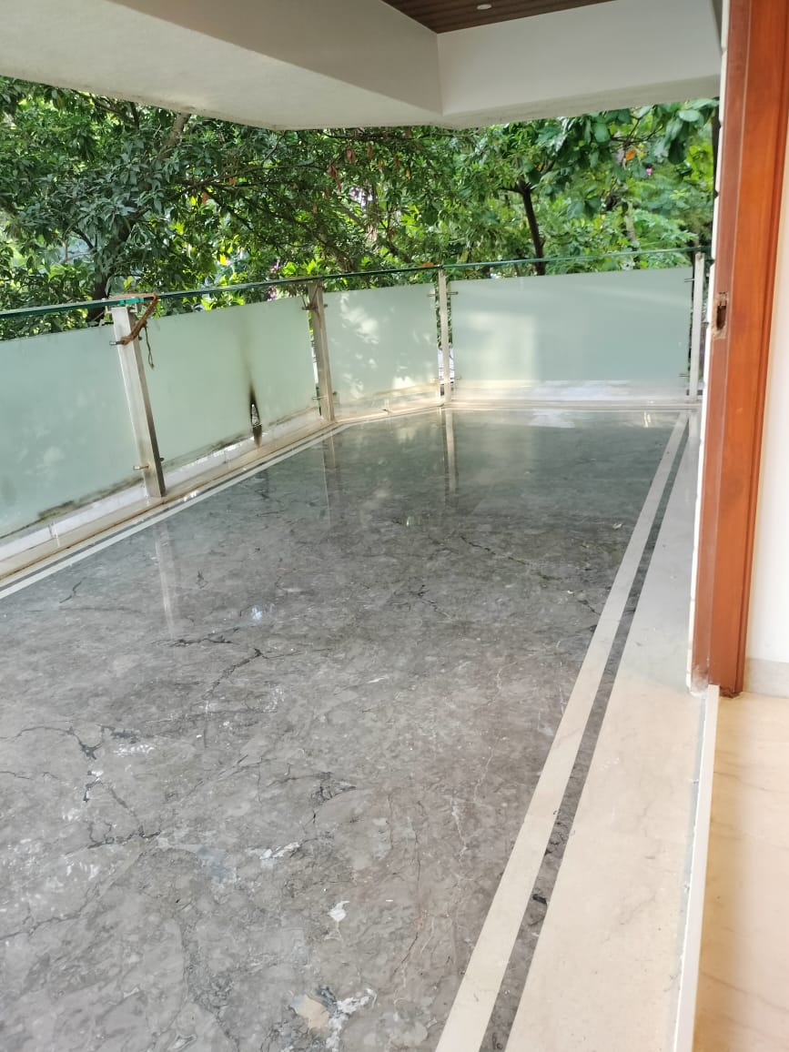 4 BHK Apartment for Rent in Bandra West Mumbai