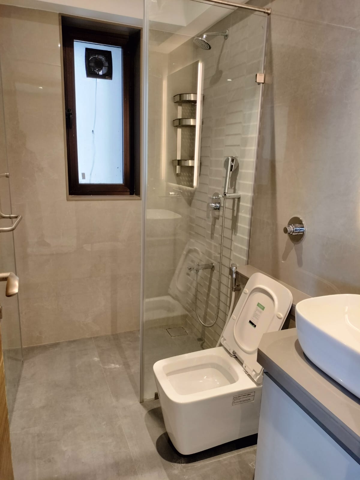 3 BHK Apartment for Rent in Santacruz West Mumbai