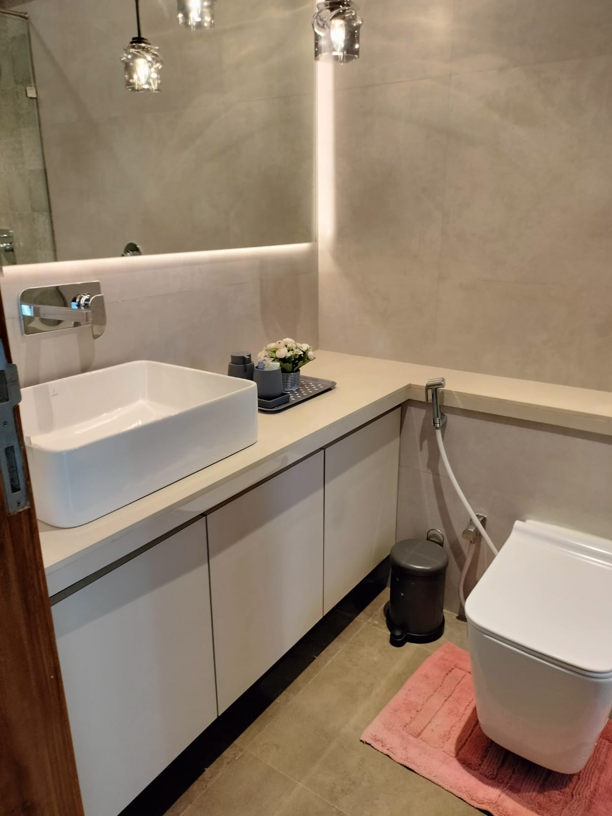 3 BHK Apartment for Rent in Santacruz West Mumbai