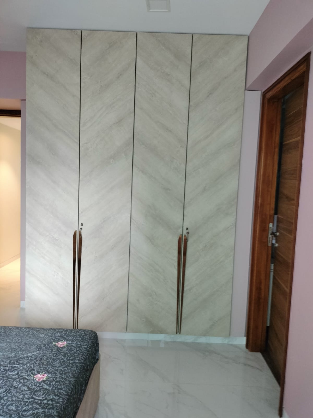 3 BHK Apartment for Rent in Santacruz West Mumbai