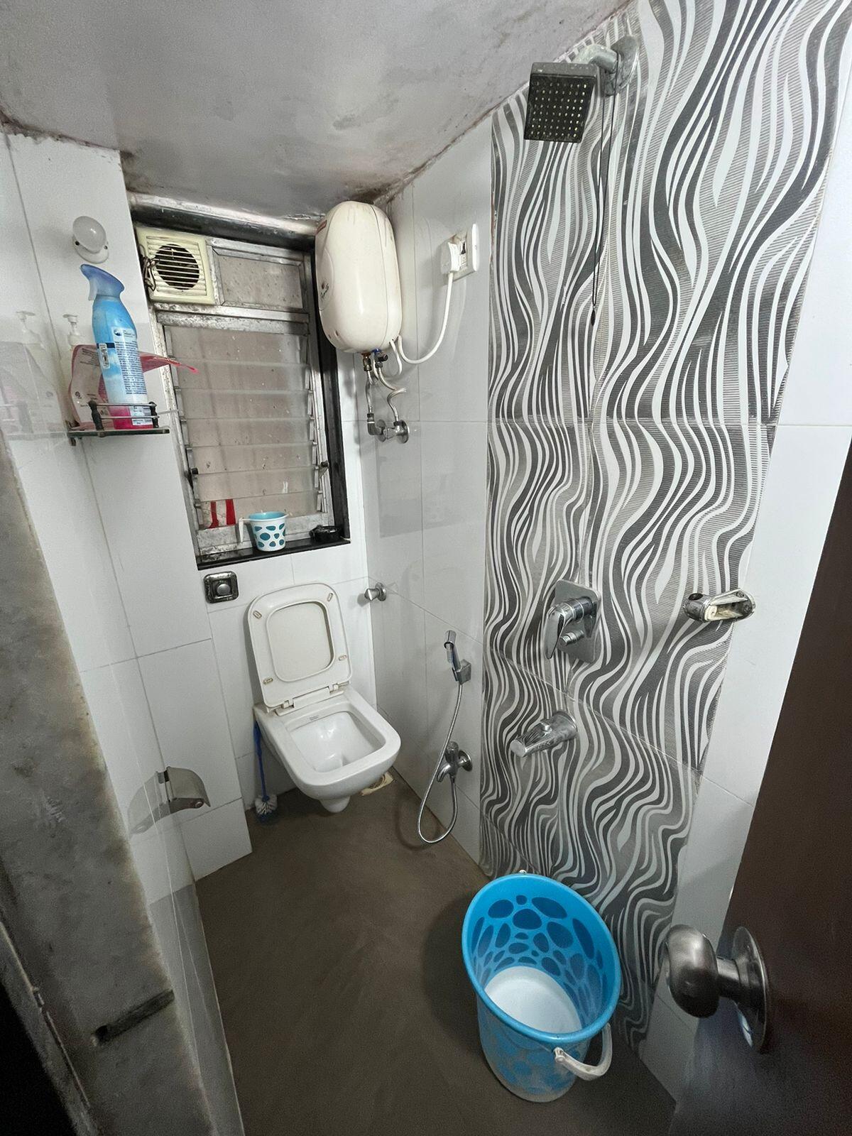 2 BHK Apartment for Rent in Reclamation Mumbai