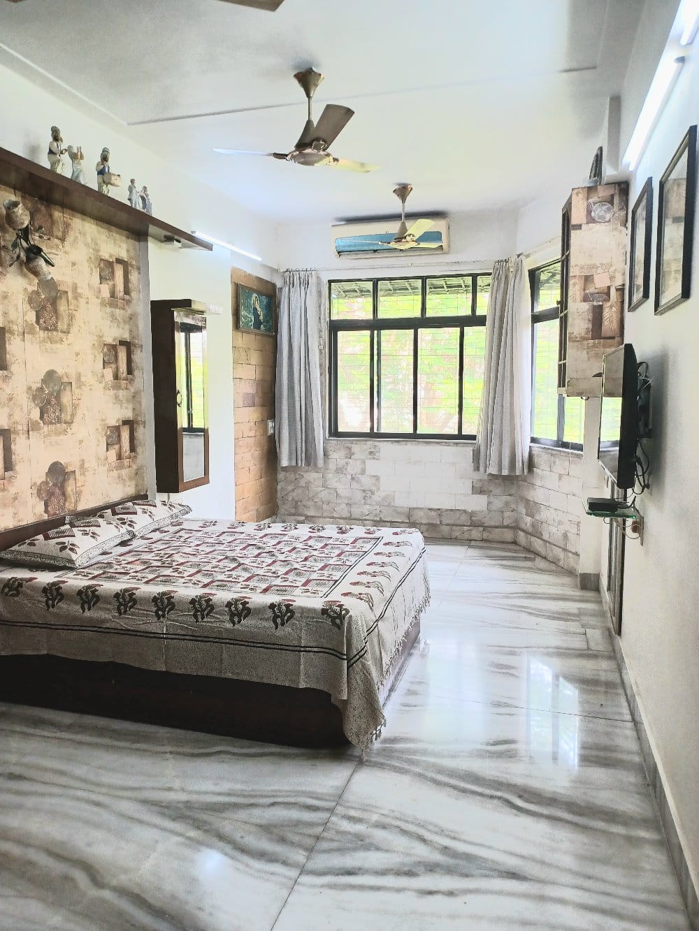 4 BHK Apartment for Sale in Mahim West Mumbai