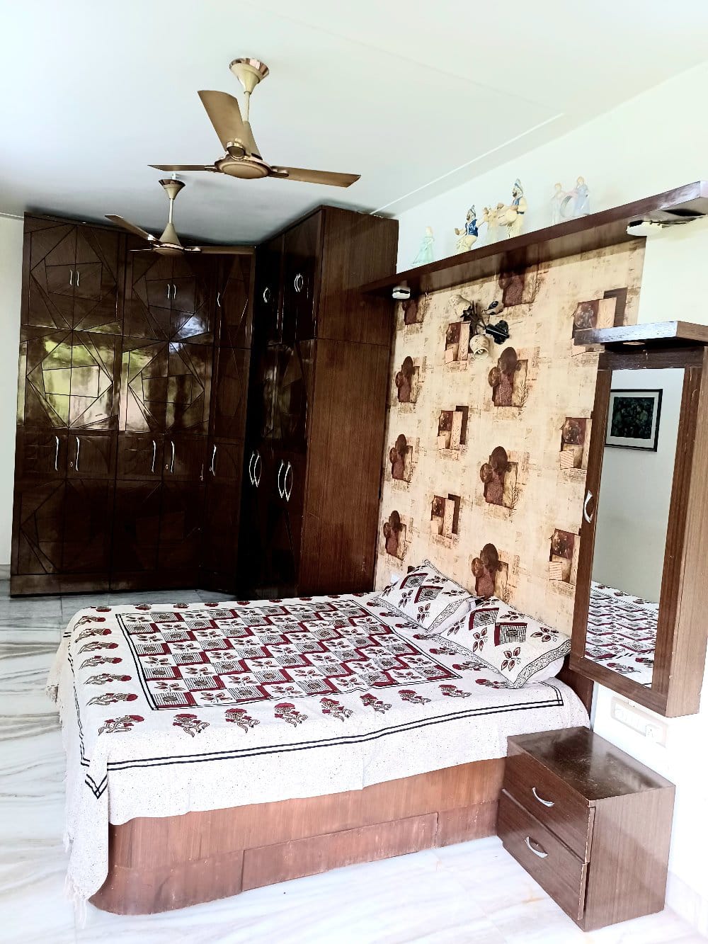 4 BHK Apartment for Sale in Mahim West Mumbai