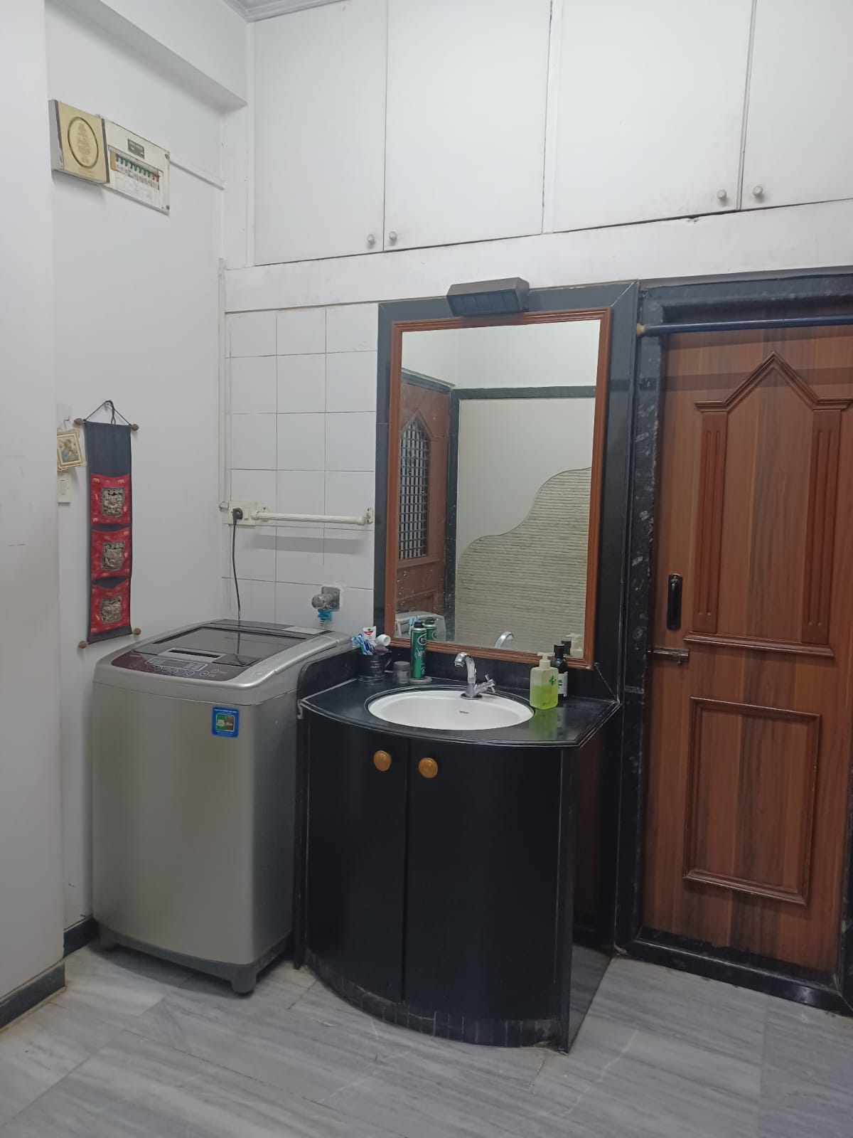 4 BHK Apartment for Sale in Mahim West Mumbai