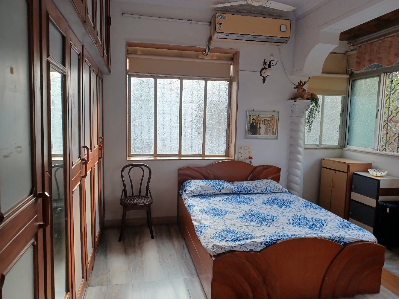4 BHK Apartment for Sale in Mahim West Mumbai