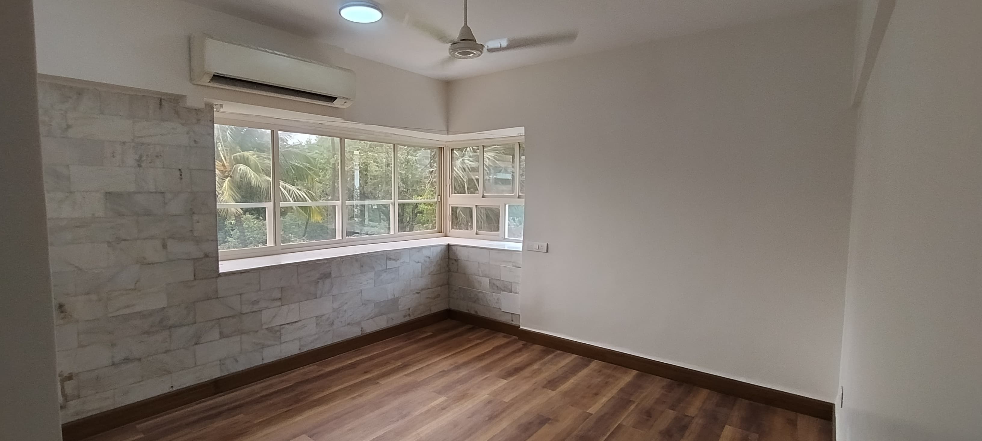 4 BHK Apartment for Rent in Bandra West Mumbai