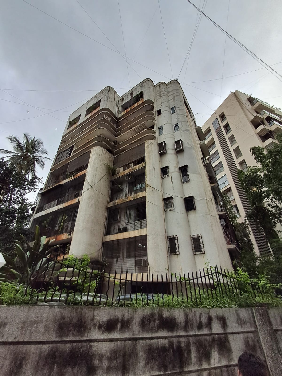 3 BHK Apartment for Sale in East Avenue Road Mumbai