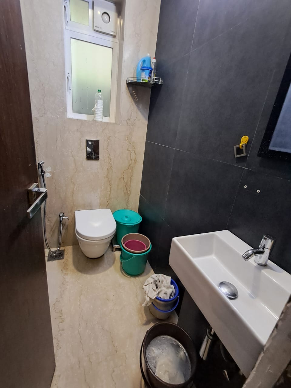 4 BHK Apartment for Sale in 9 Road Mumbai