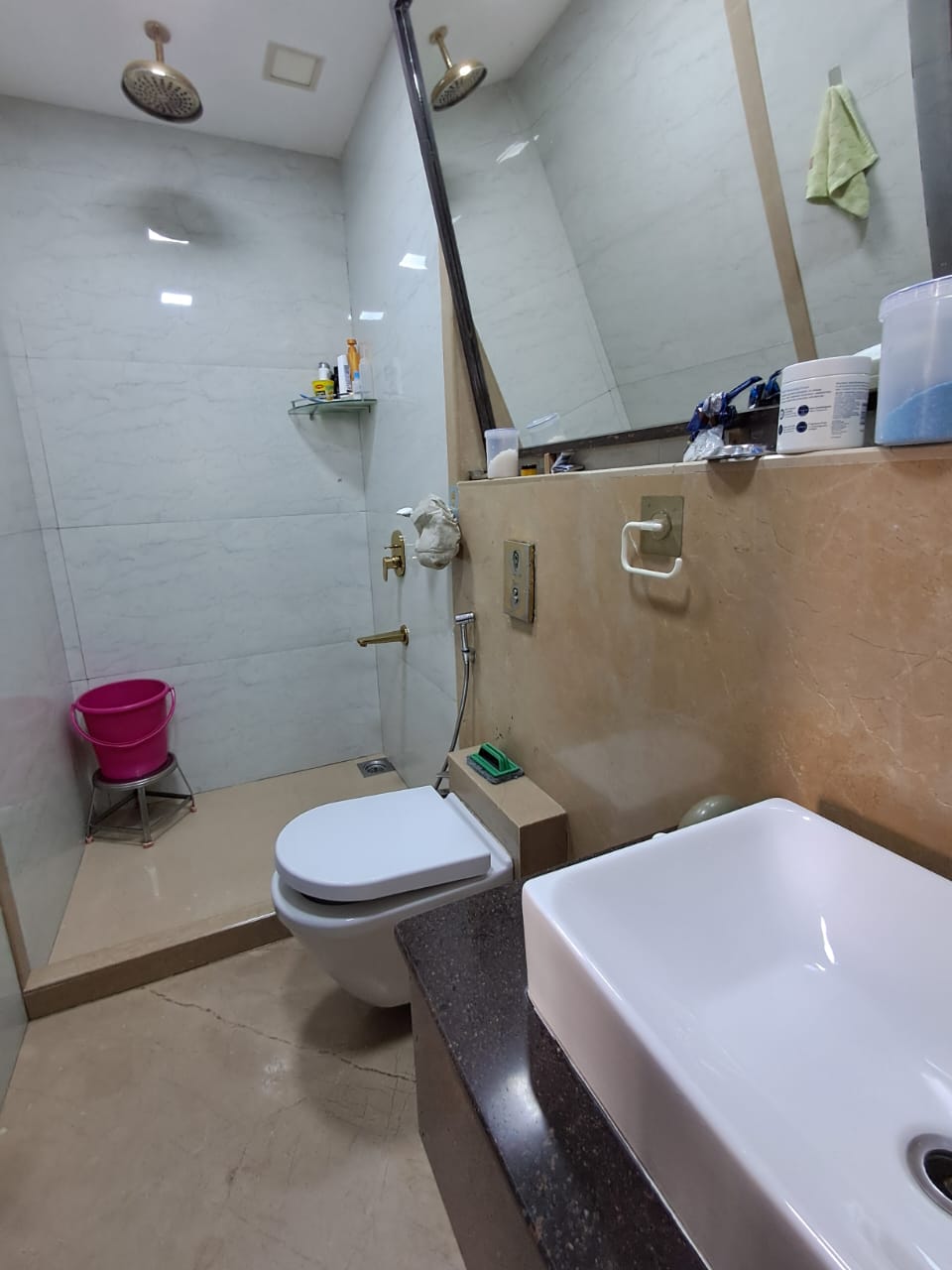 4 BHK Apartment for Sale in 9 Road Mumbai
