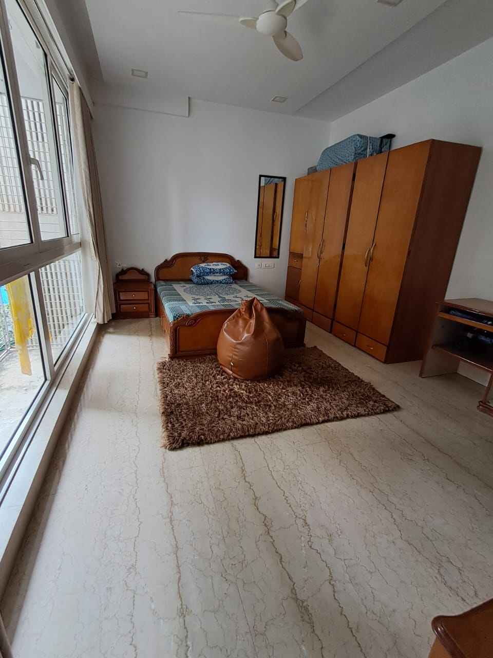 4 BHK Apartment for Sale in 9 Road Mumbai