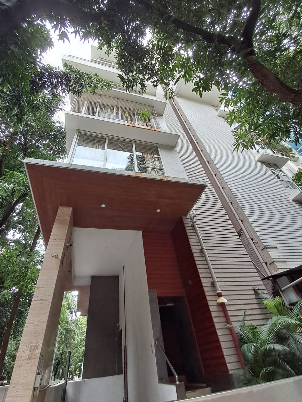 4 BHK Apartment for Sale in 9 Road Mumbai