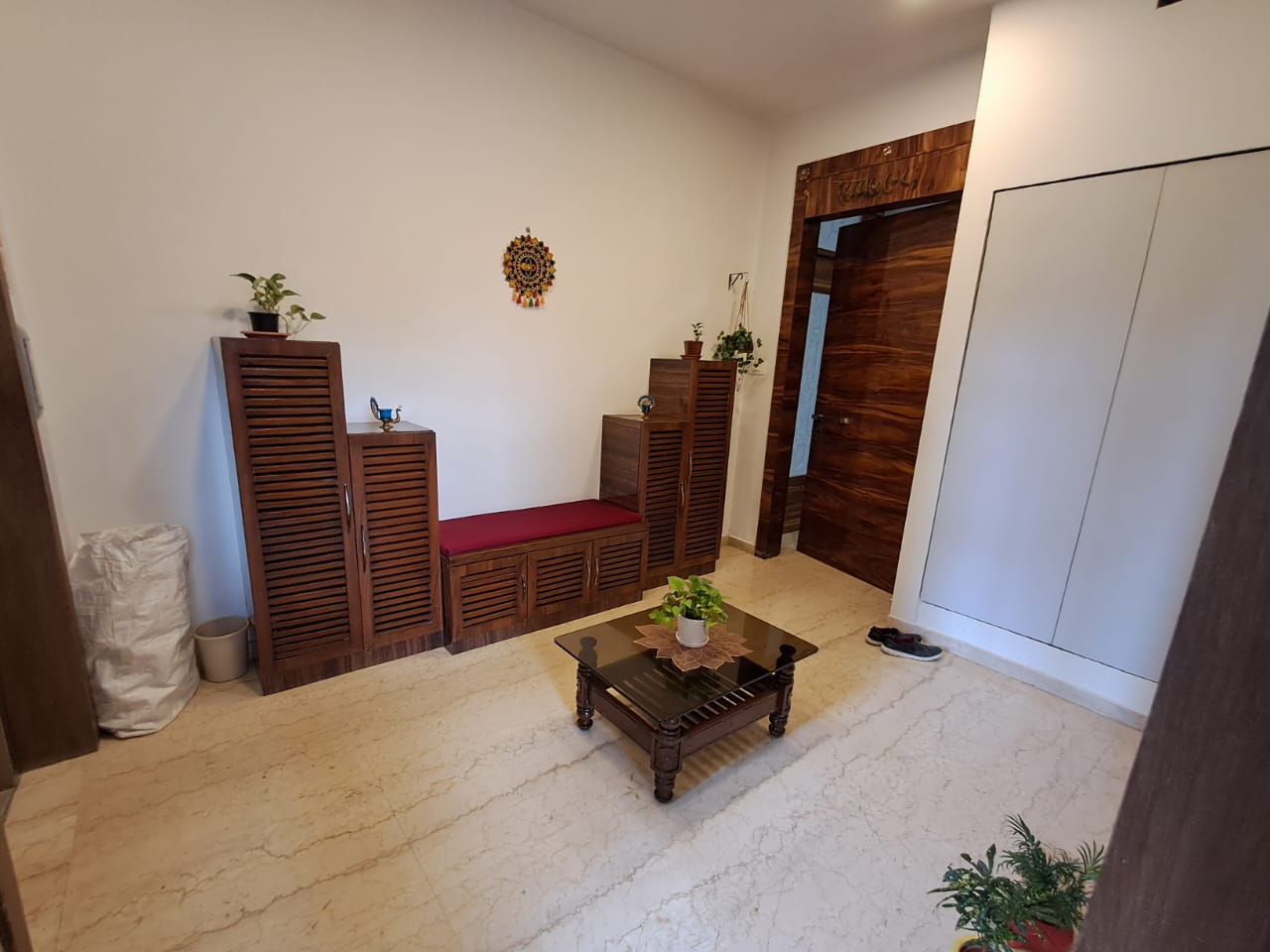 4 BHK Apartment for Sale in 9 Road Mumbai