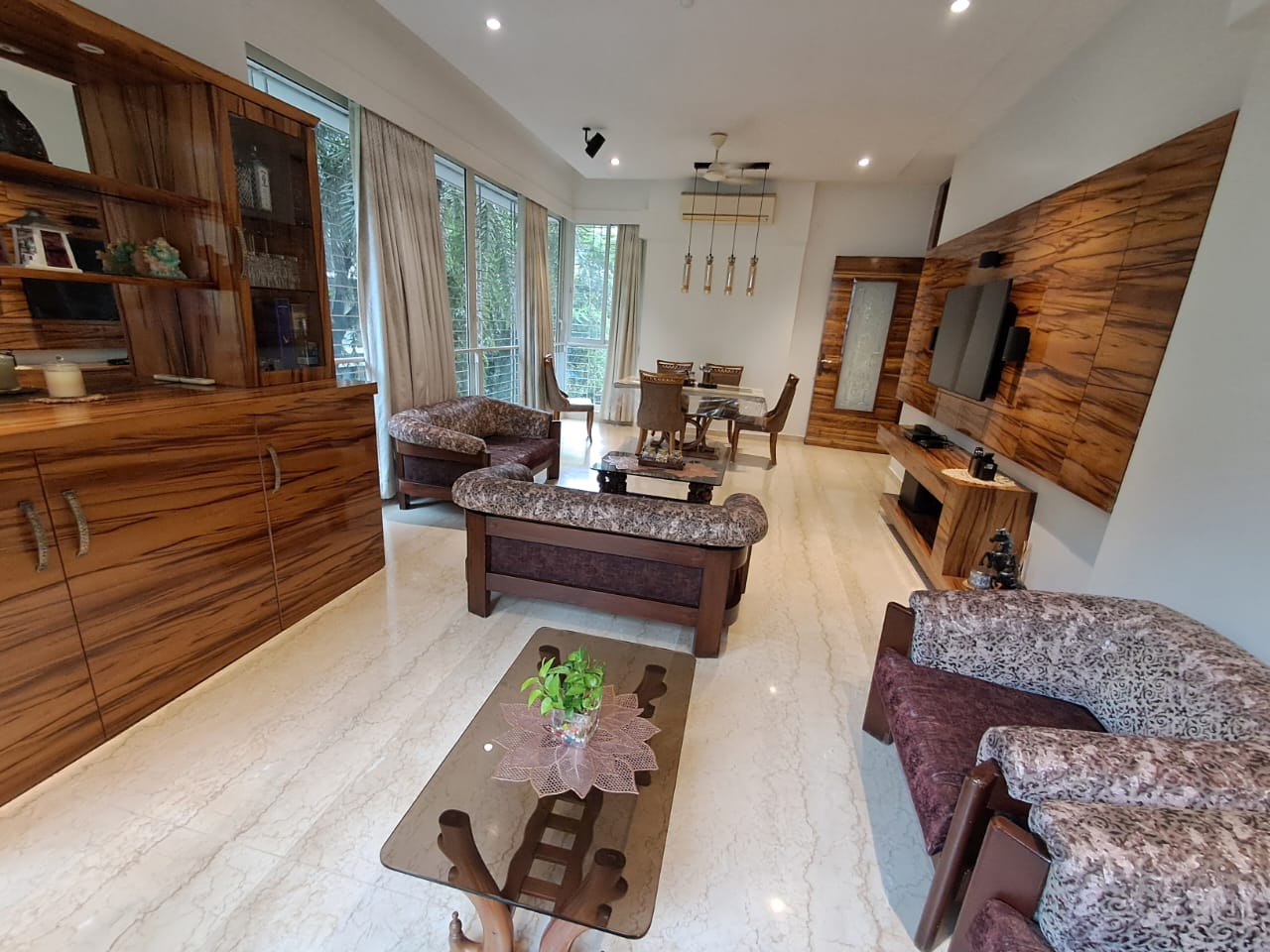 4 BHK Apartment for Sale in 9 Road Mumbai