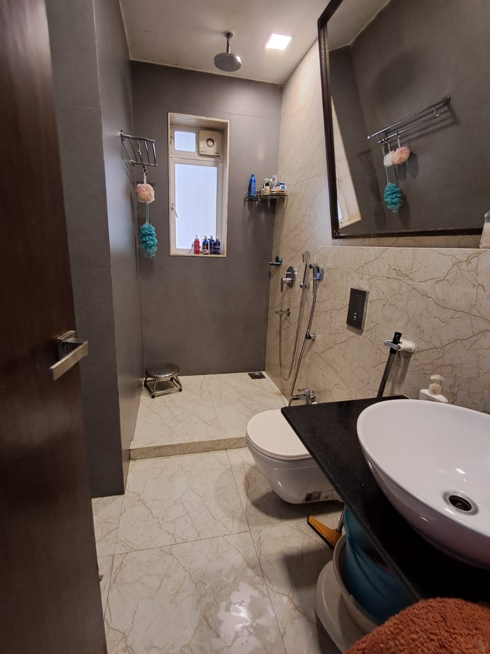 4 BHK Apartment for Sale in 9 Road Mumbai