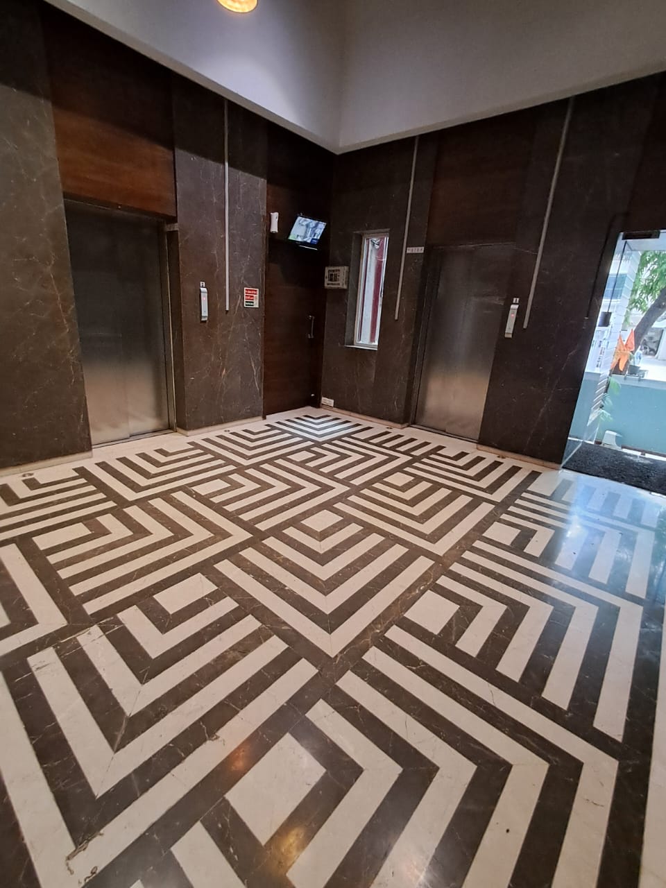 4 BHK Apartment for Sale in 9 Road Mumbai