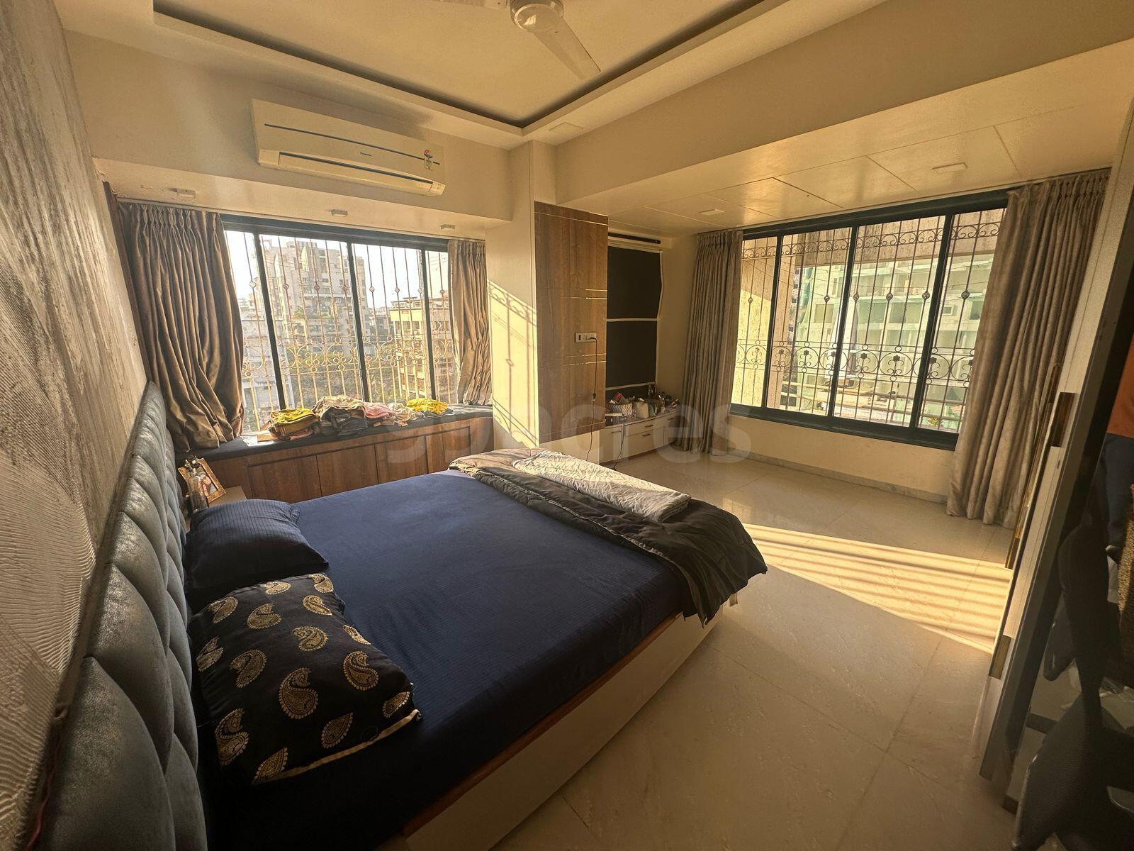 2 BHK Apartment for Sale in N S Road no.2 Mumbai