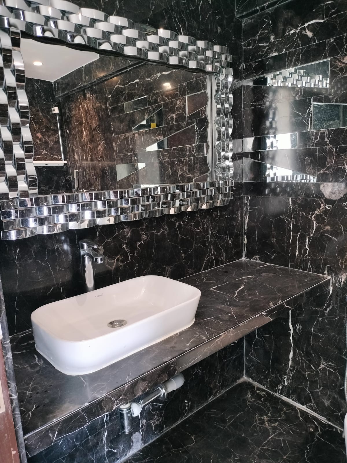 3 BHK Apartment for Rent in 16th Road Mumbai
