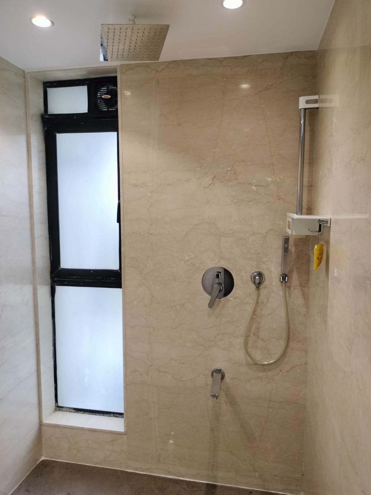3 BHK Apartment for Rent in 16th Road Mumbai