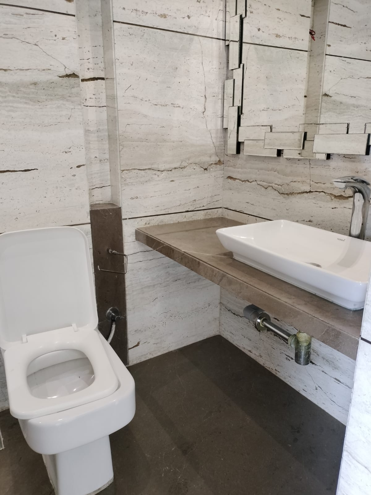 3 BHK Apartment for Rent in 16th Road Mumbai