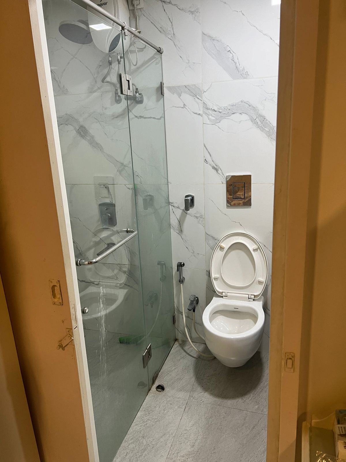 4 BHK Apartment for Sale in Andheri West Mumbai