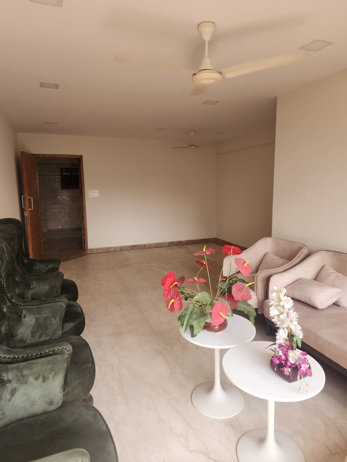 2 BHK Apartment for Sale in Off S V Road Mumbai