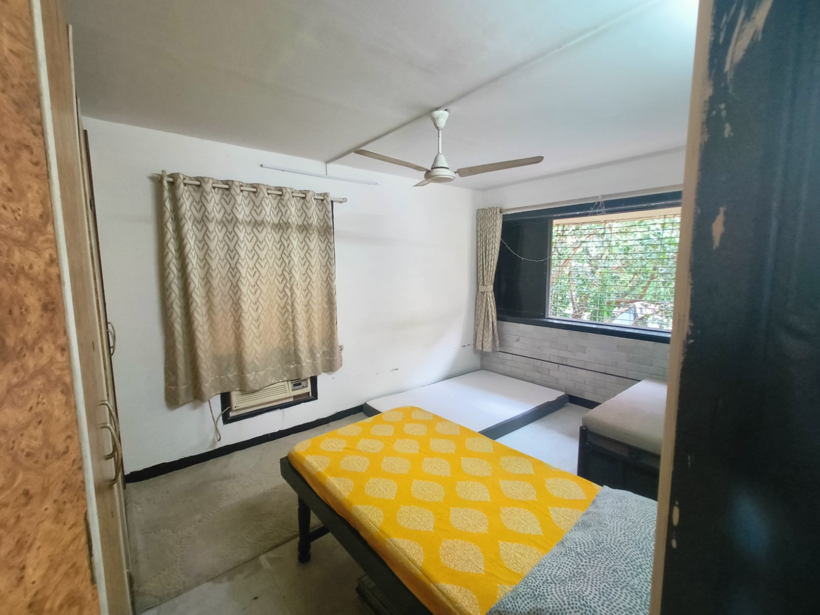 2 BHK Apartment for Rent in Juhu Scheme Mumbai