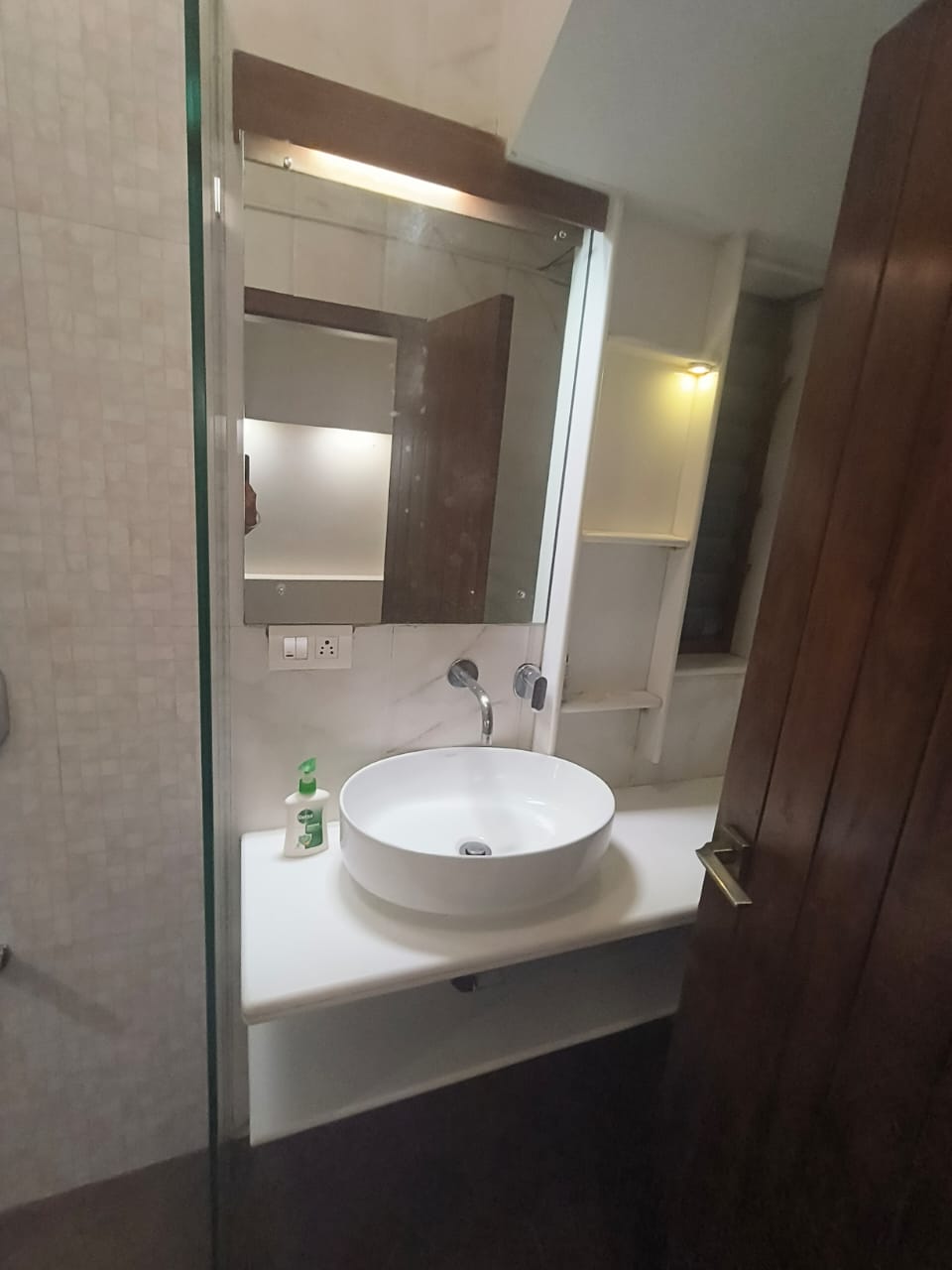 2 BHK Apartment for Rent in Bandra West Mumbai