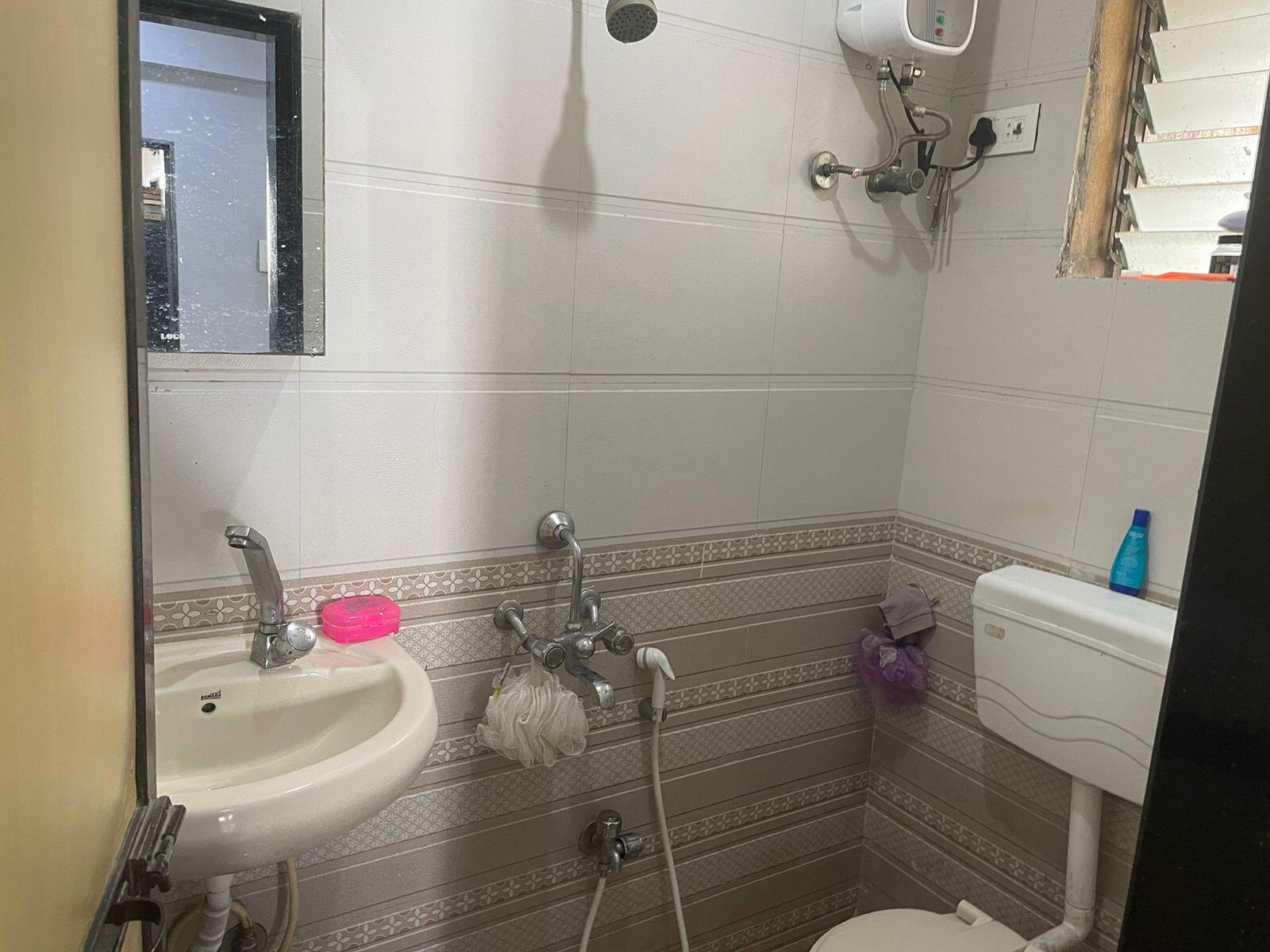 2 BHK Apartment for Rent in Bandra West Mumbai