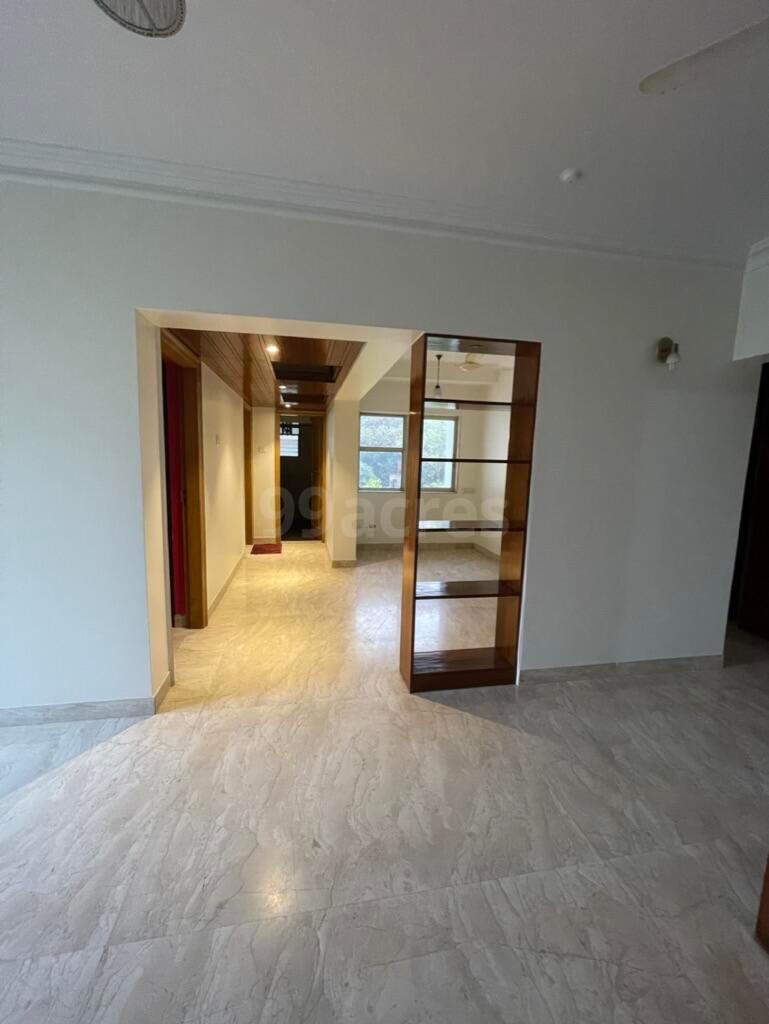 4 BHK Apartment for Sale in Bandra West Mumbai