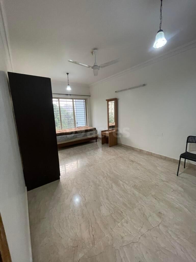 4 BHK Apartment for Sale in Bandra West Mumbai