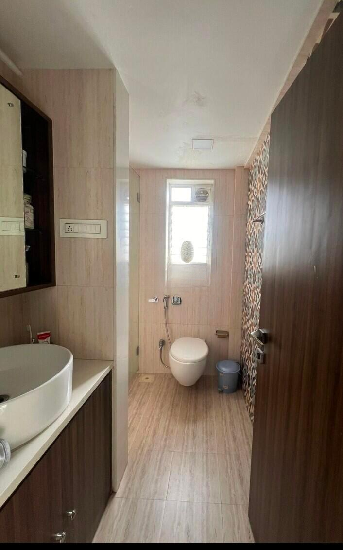 2 BHK Apartment for Rent in Reclamation Mumbai