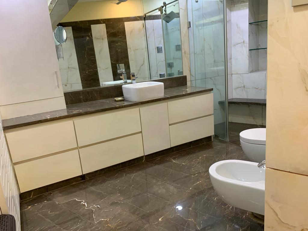 3 BHK Apartment for Rent in Bandra West Mumbai