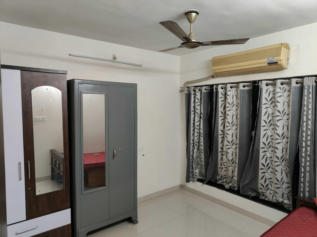 2 BHK Apartment for Rent in Bandra East Mumbai