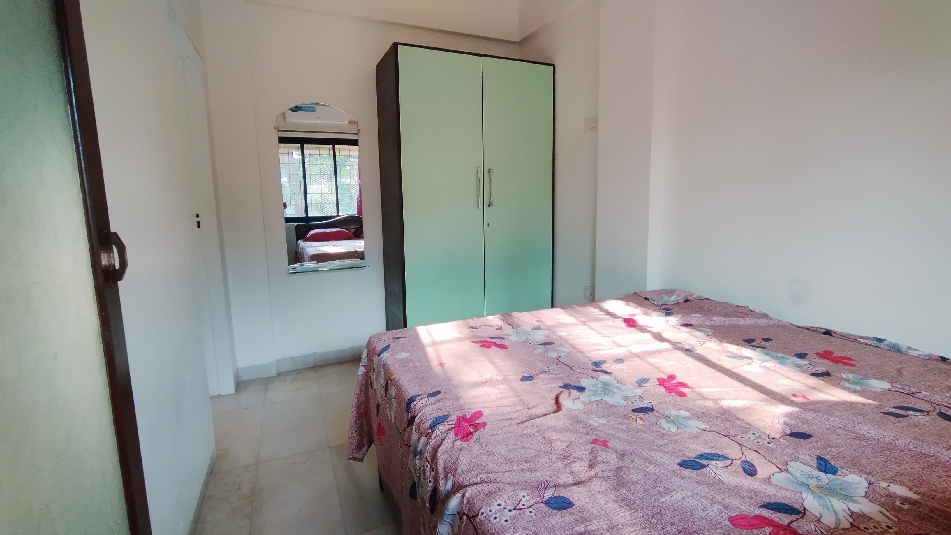 1 BHK Apartment for Rent in Ranwar Mumbai