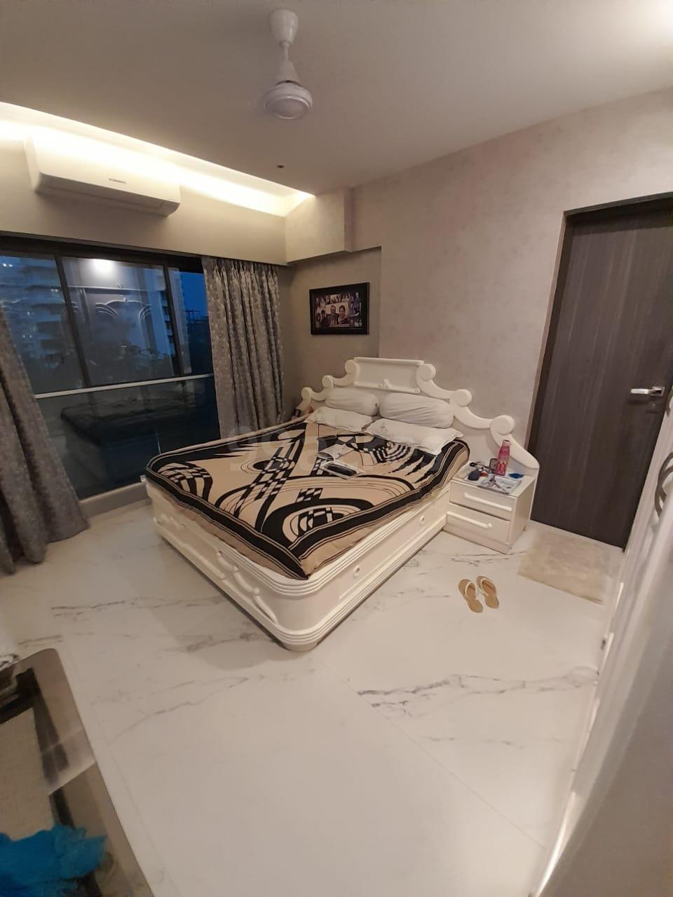 3 BHK Apartment for Sale in Khar West Mumbai