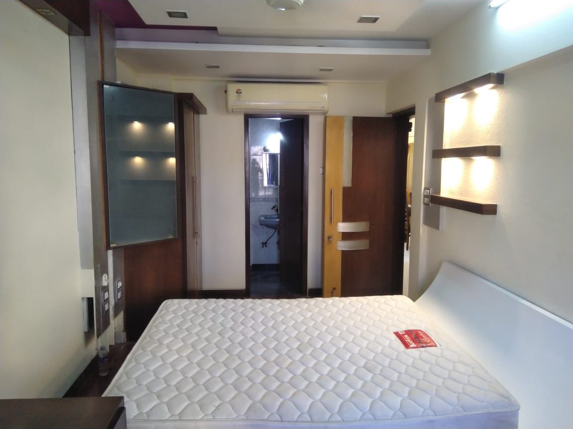 2 BHK Apartment for Rent in St.Martin Rd Mumbai