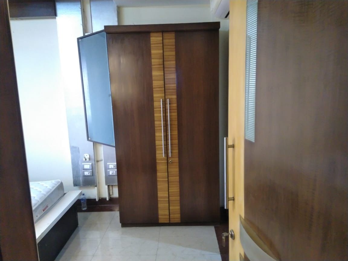 2 BHK Apartment for Rent in St.Martin Rd Mumbai