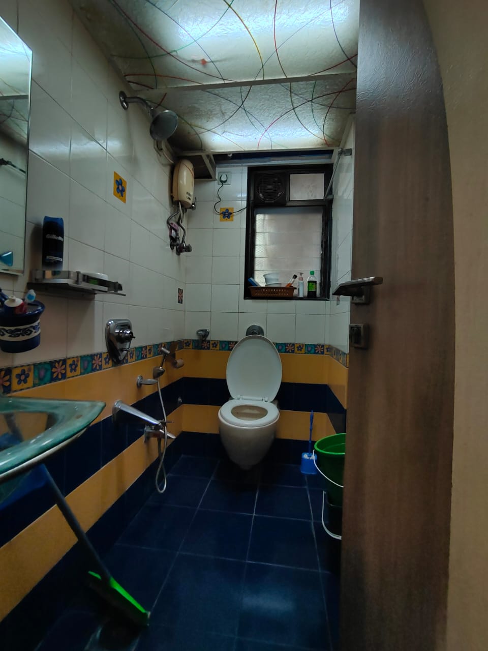 2 BHK Apartment for Sale in Vile Parle West Mumbai