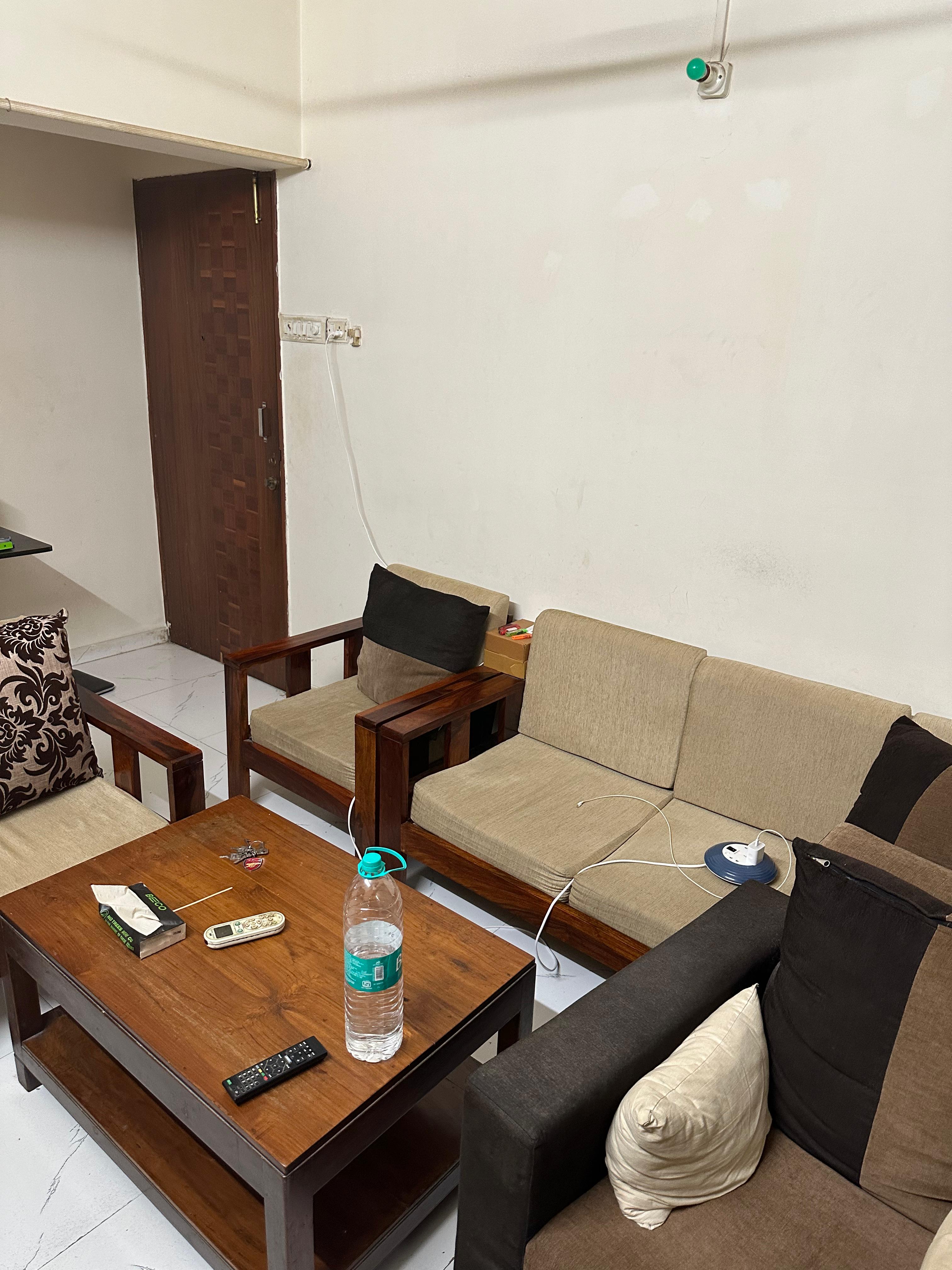 2 BHK Apartment for Rent in 16th Road Mumbai