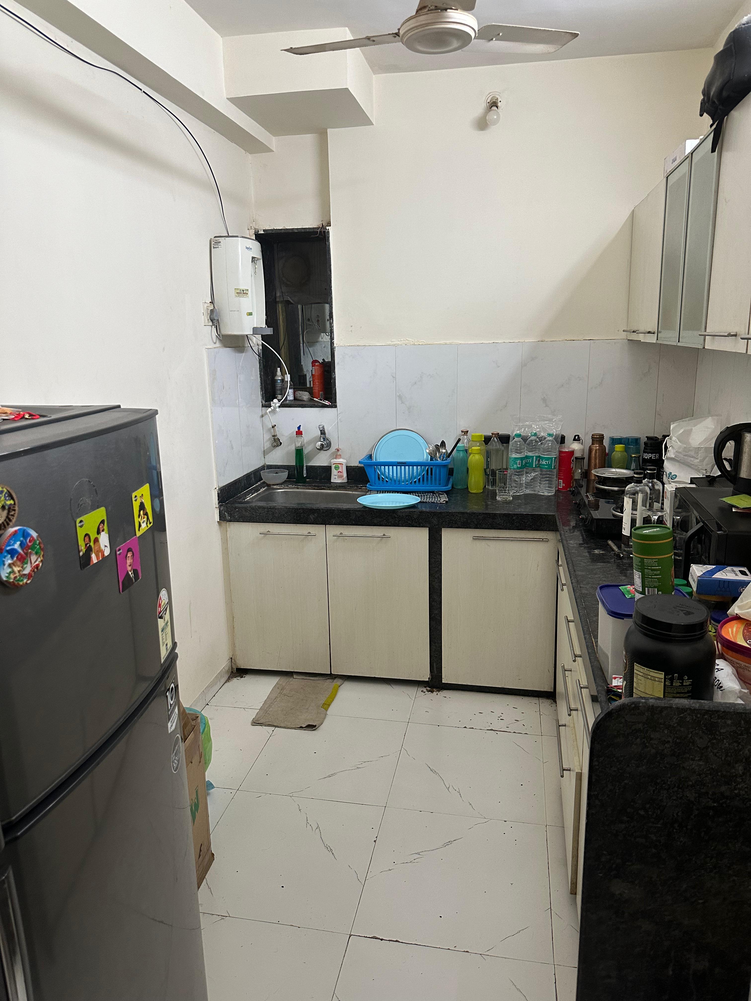 2 BHK Apartment for Rent in 16th Road Mumbai