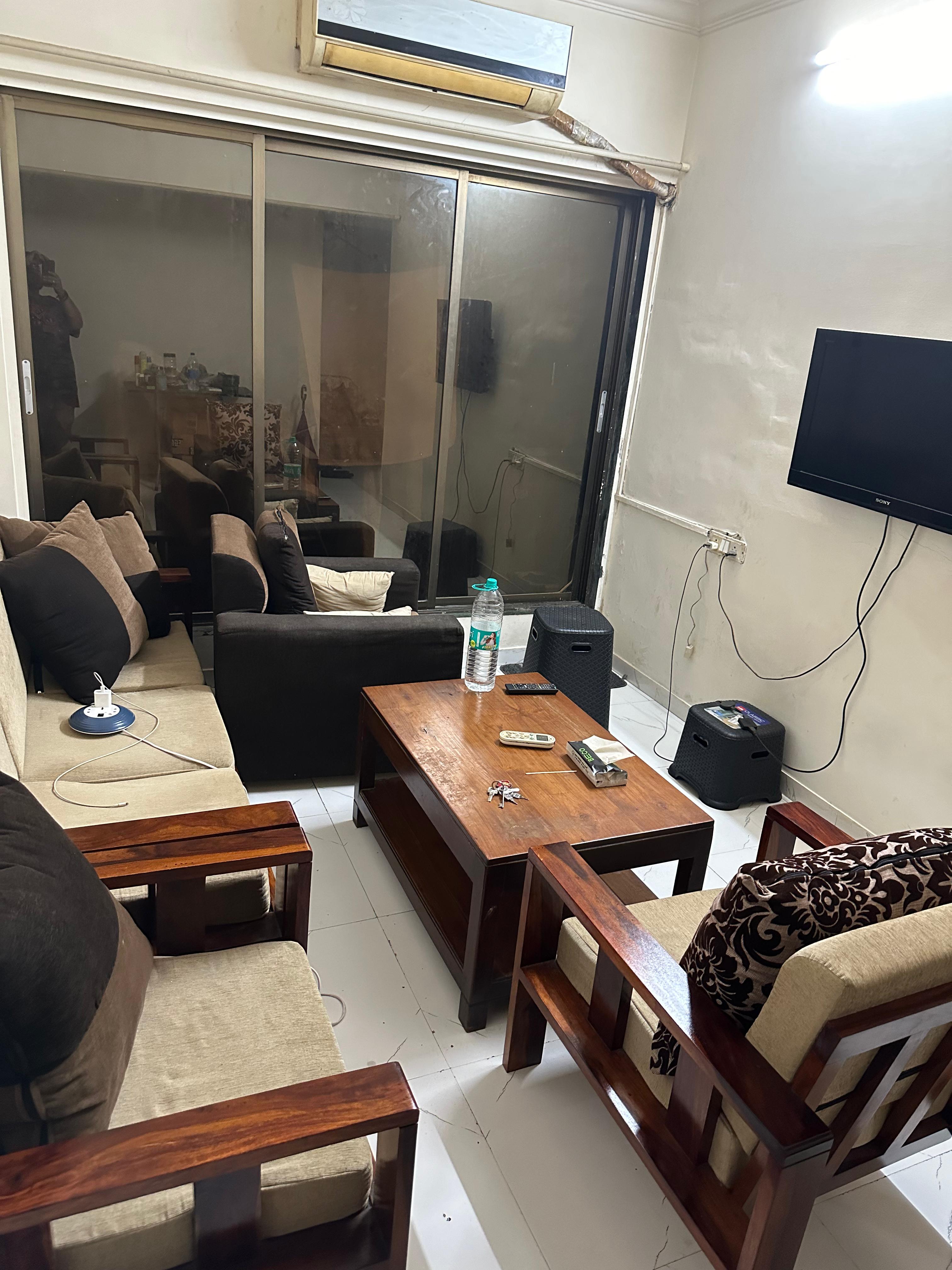 2 BHK Apartment for Rent in 16th Road Mumbai