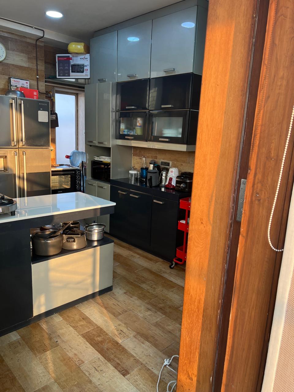 3 BHK Apartment for Rent in Bandra West Mumbai