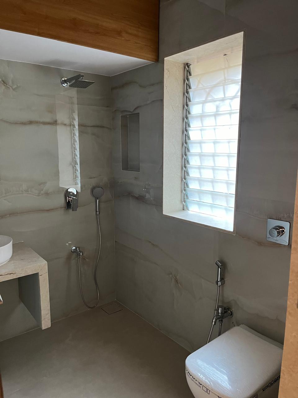 2 BHK Apartment for Rent in 16th Road Mumbai