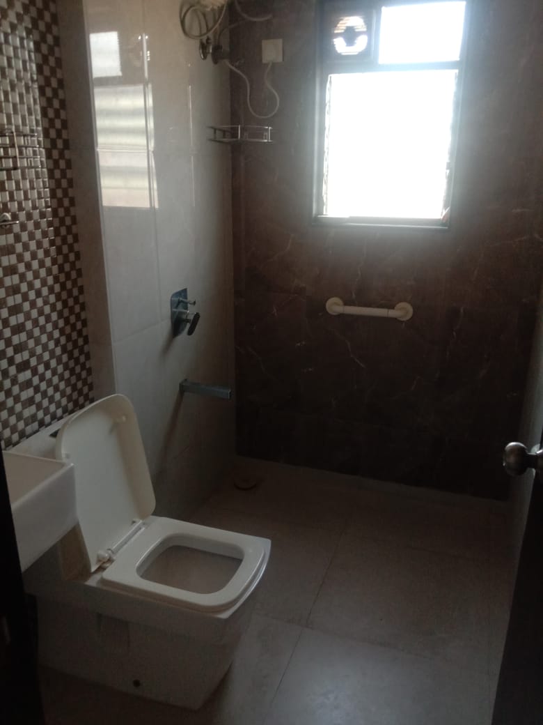 2 BHK Apartment for Rent in Main Avenue Road Mumbai