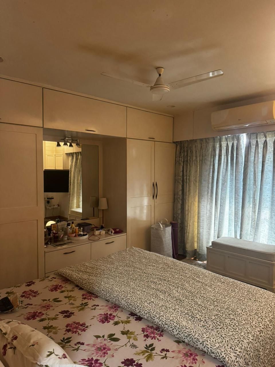 2 BHK Apartment for Sale in 15th Road Mumbai