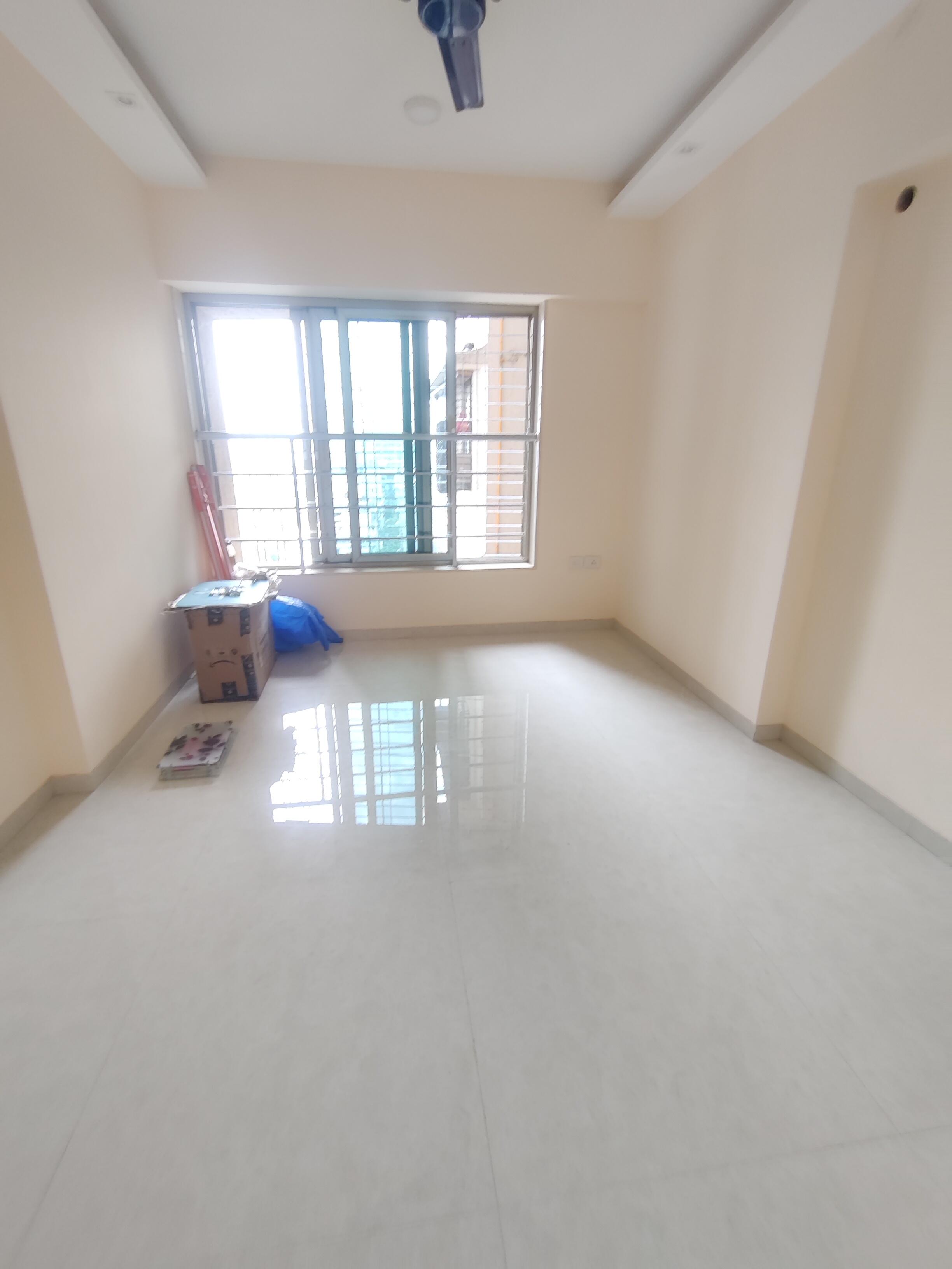 3 BHK Apartment for Rent in Gulmohar Cross rd Mumbai